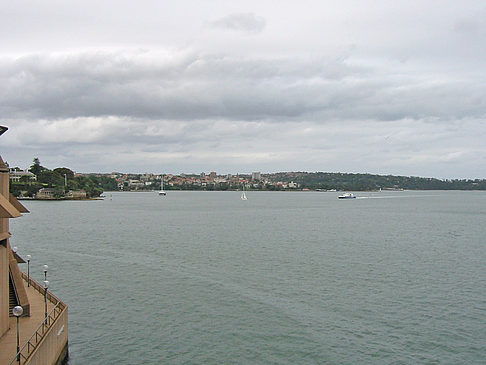 Wasser von der Oper Foto 