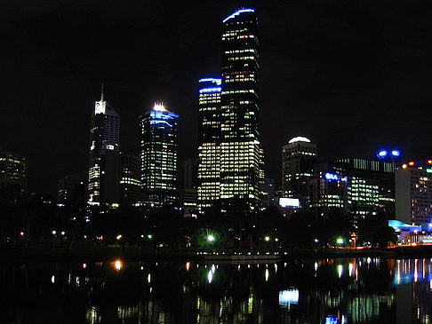 Melbourne in der Nacht Fotos