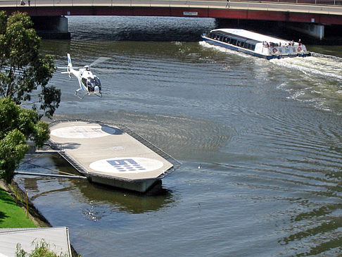 Yarra River mit Schiff
